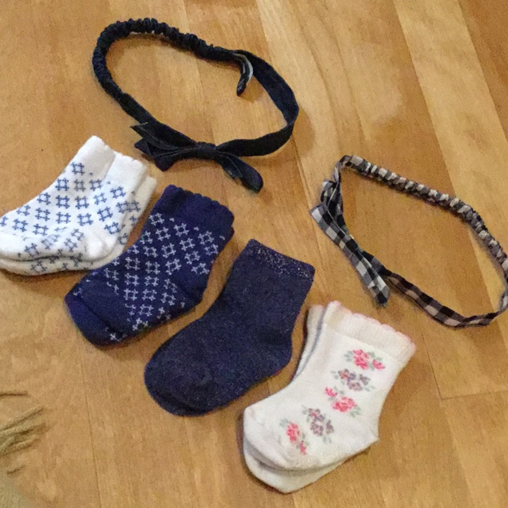 Toddler accessories 2headbands /4 socks